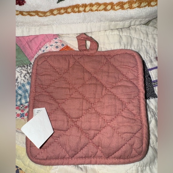 Vintage Pink Hanging Tea Hand Dish Towel with matching Pot Holder Hot Pad - Picture 4 of 4